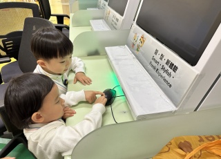參觀沙田公共圖書館