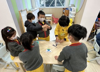 飛索運輸遊戲